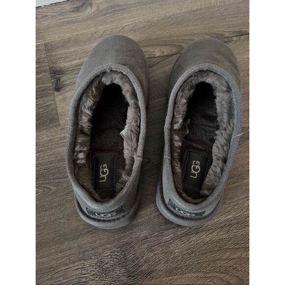 UGG Classic Slipper Women’s size 9 - Picture 3 of 6